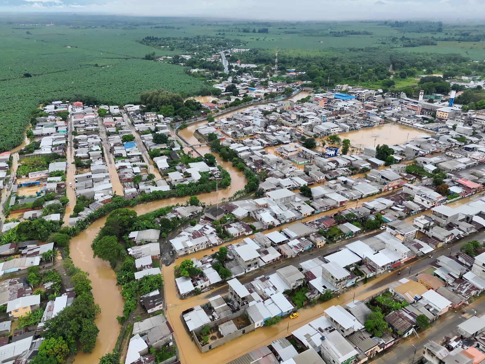 Así quedó Tenguel tras las inundaciones provocadas por las fuertes lluvias