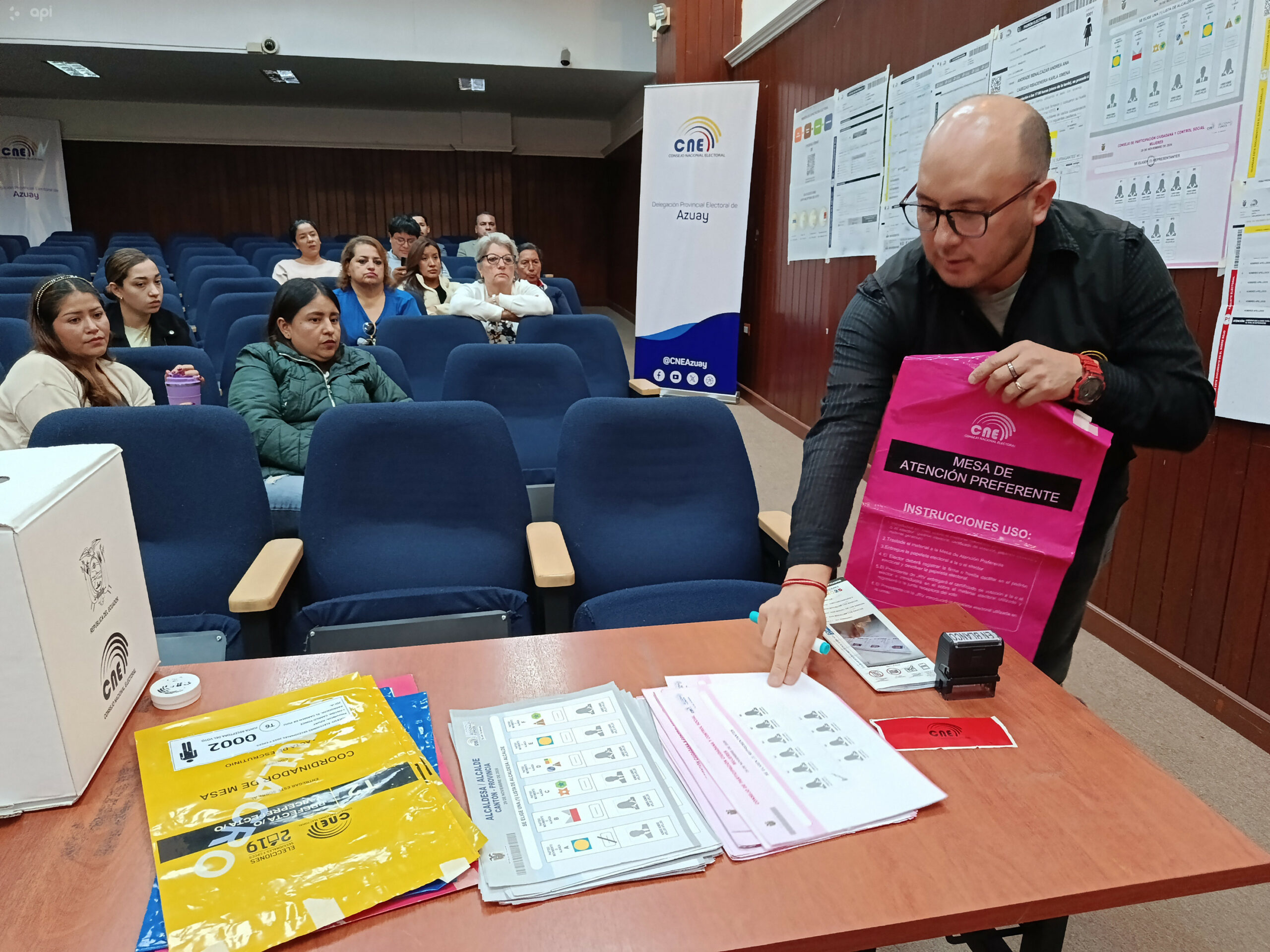 La impresión de las papeletas de votación tiene un avance del 45%