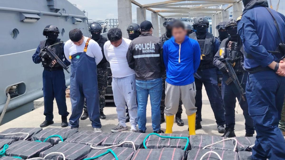 Dos hermanos manabitas cumplen penas en cárceles de El Salvador y Colombia por movilizar cocaína; en el extranjero hay al menos 900 ecuatorianos presos por narcotráfico