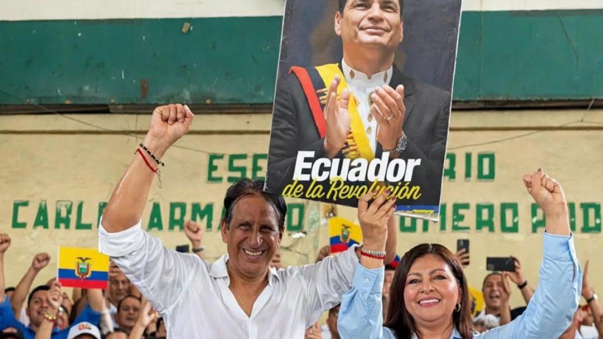 Candidatos del correísmo apelan a la conocida estrategia de aparecer junto a Rafael Correa para las elecciones seccionales